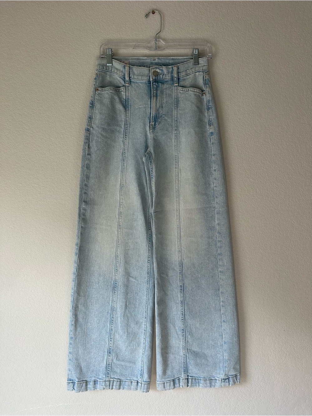 Gap High Rise Stride Wide Leg Jeans Light Wash Size 26 / 2
